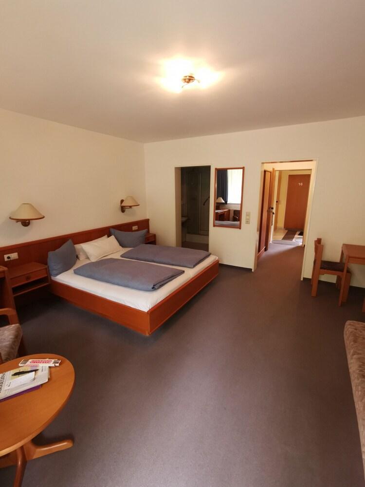 Hotel Winneburg Cochem Exterior photo